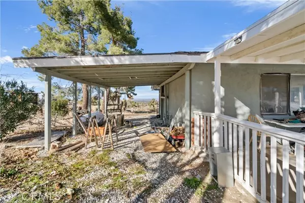 Pinon Hills, CA 92372,590 Smoketree RD