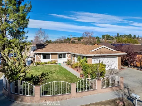 Saugus, CA 91350,22571 Los Tigres DR