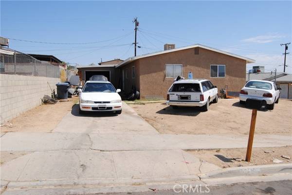 905 E Elizabeth ST, Barstow, CA 92311