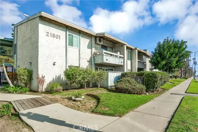 21801 Roscoe BLD 233, Canoga Park, CA 91304