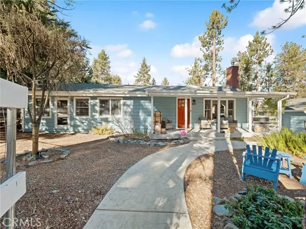 1708 Blackbird RD, Wrightwood, CA 92397