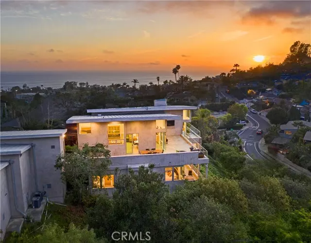 Laguna Beach, CA 92651,533 Temple Hills DR