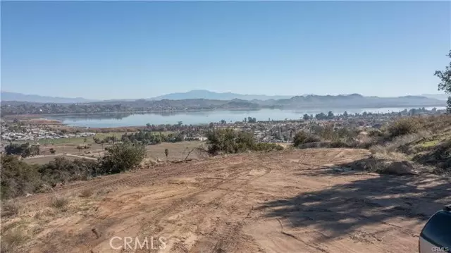 31 Lakeview, Lake Elsinore, CA 92530