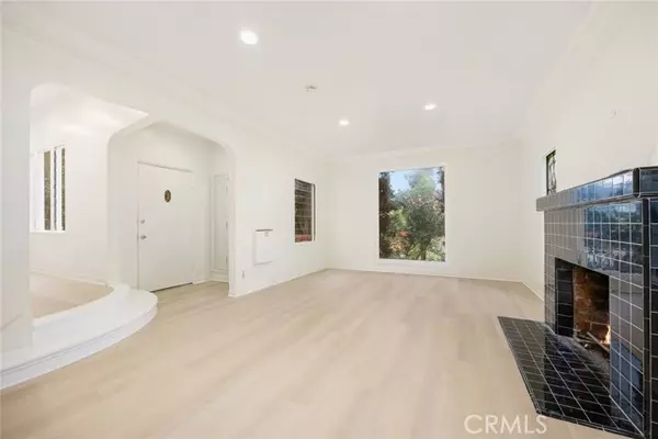 Glendale, CA 91206,2084 Lilac LN