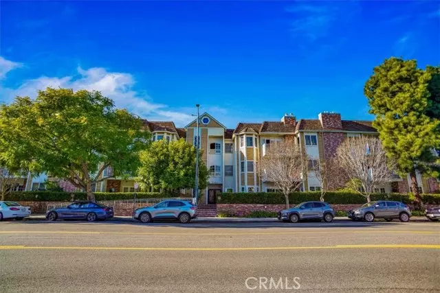 4401 Moorpark WAY 101, Toluca Lake, CA 91602