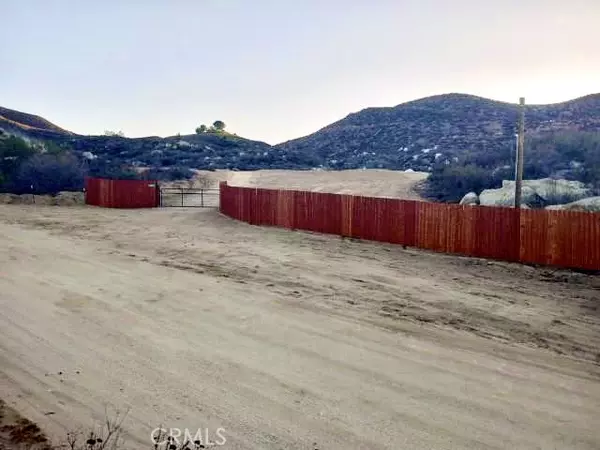 Hemet, CA 92544,47422 DE Portola