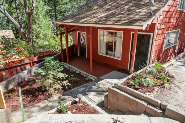 32806 Porcupine LN, Arrowbear, CA 92314