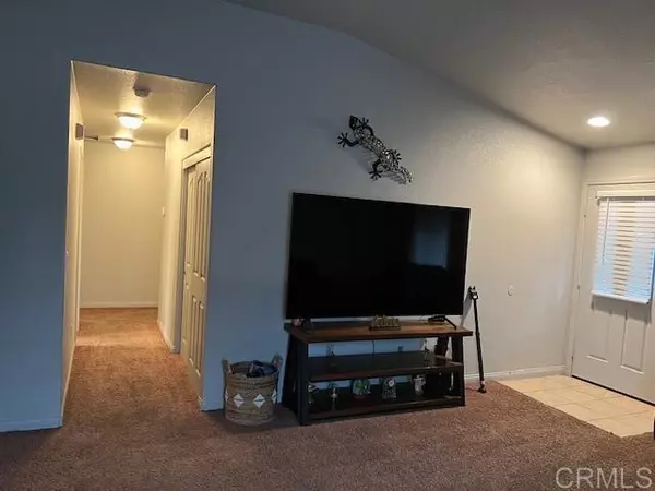 Calexico, CA 92231,1324 River DR