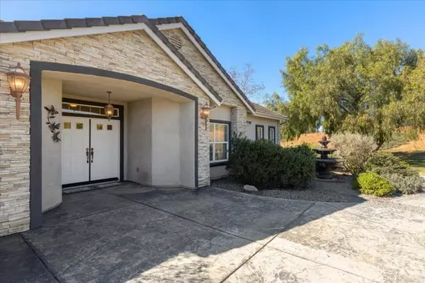 Valley Center, CA 92082,13671 Acorn CIR