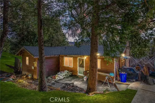 333 Weisshorn DR, Crestline, CA 92325