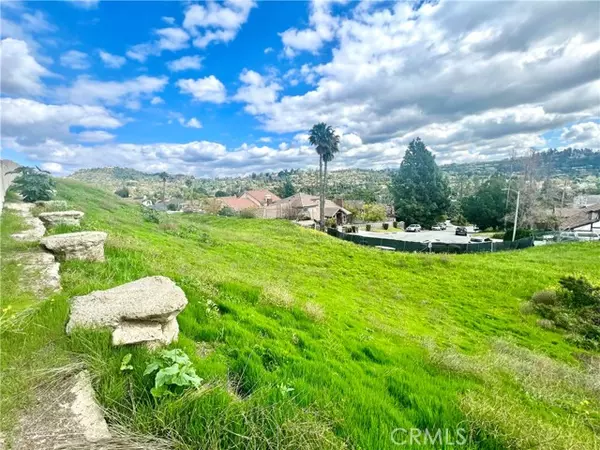 Santa Ana, CA 92705,19351 Lemon Hill DR