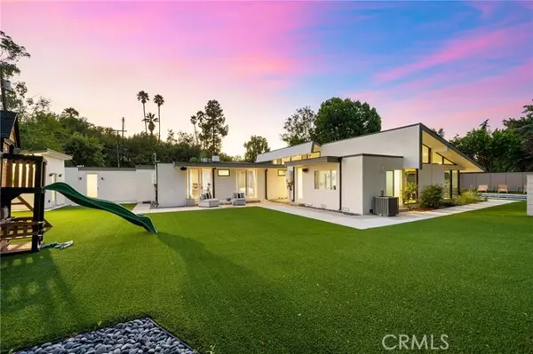 Tarzana, CA 91356,19316 Palomar PL