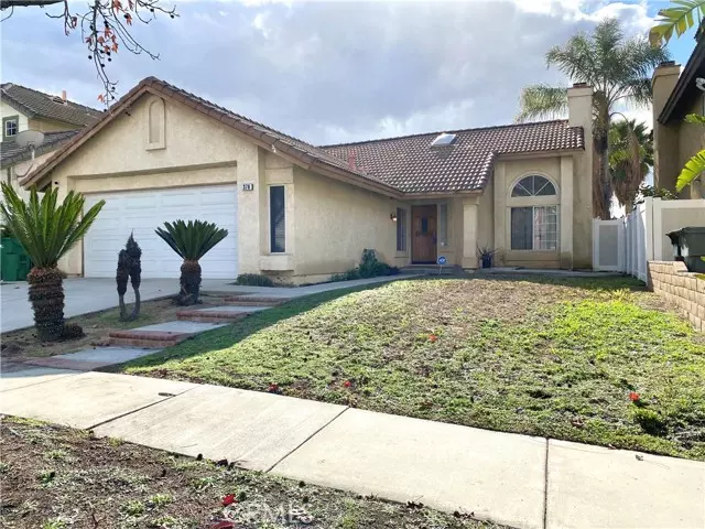 378 Glacier CIR, Corona, CA 92879