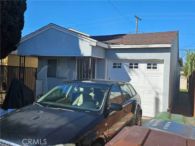 Compton, CA 90220,1515 W 152nd ST