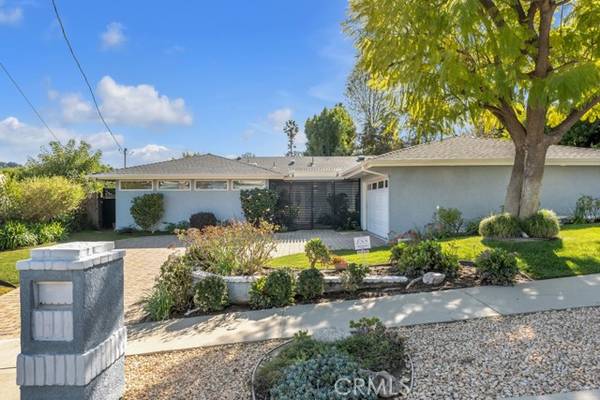 22432 De Grasse DR, Calabasas, CA 91302