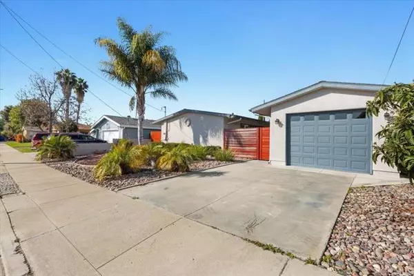 La Mesa, CA 91942,6836 Century ST