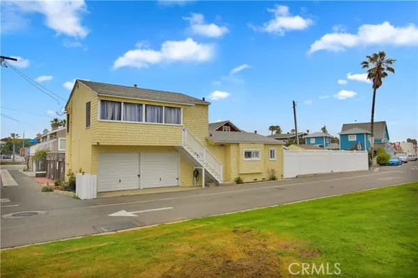 Sunset Beach, CA 90742,17125 4th ST