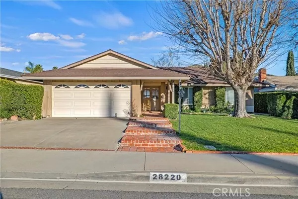 28220 Alaminos DR, Saugus, CA 91350