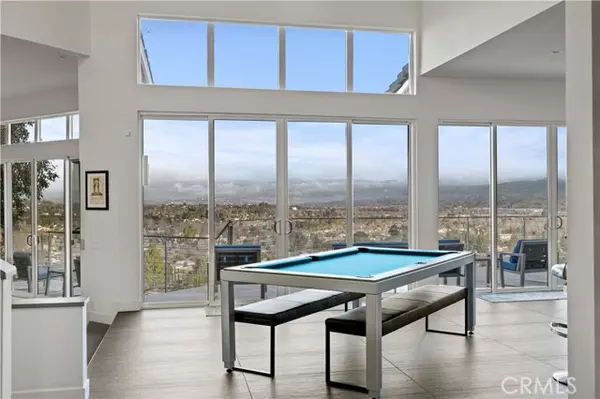 Newhall, CA 91321,23825 Terrace View DR