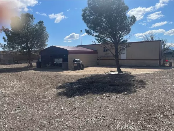 975 Calle De Amistad RD, Adelanto, CA 92301