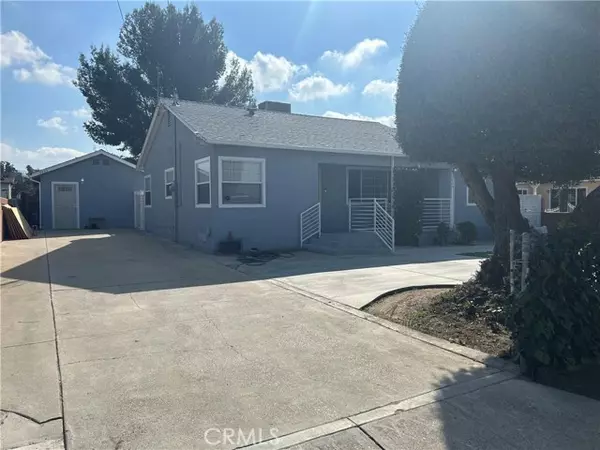 7423 Olive Tree LN, Highland, CA 92346