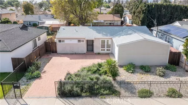 8025 Newcastle Ave, Reseda, CA 91335