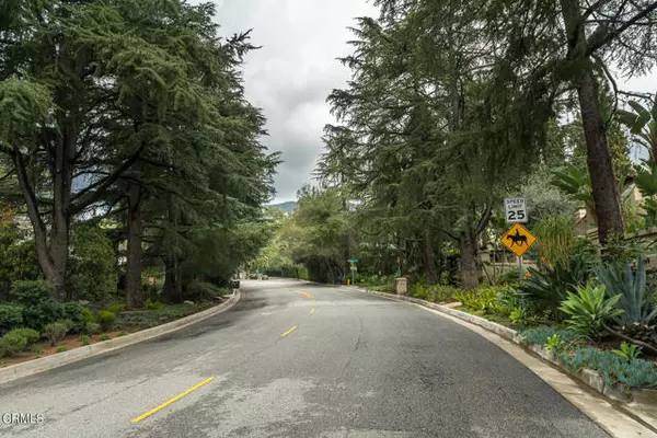 La Canada Flintridge, CA 91011,5210 Alta Canyada RD