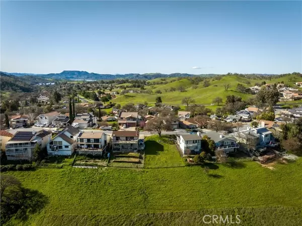 Paso Robles, CA 93446,5042 Meadow Lark LN