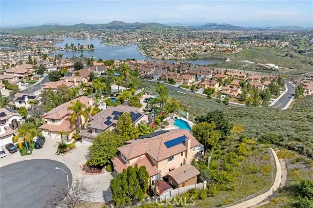 44 Bella Firenze, Lake Elsinore, CA 92532