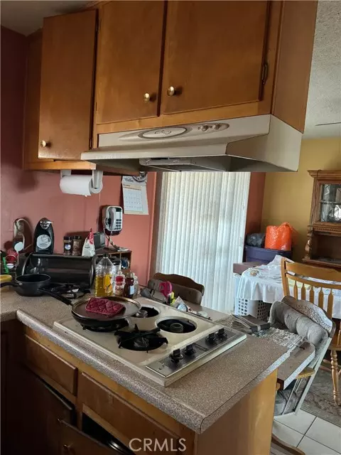 Victorville, CA 92395,16322 Midway ST