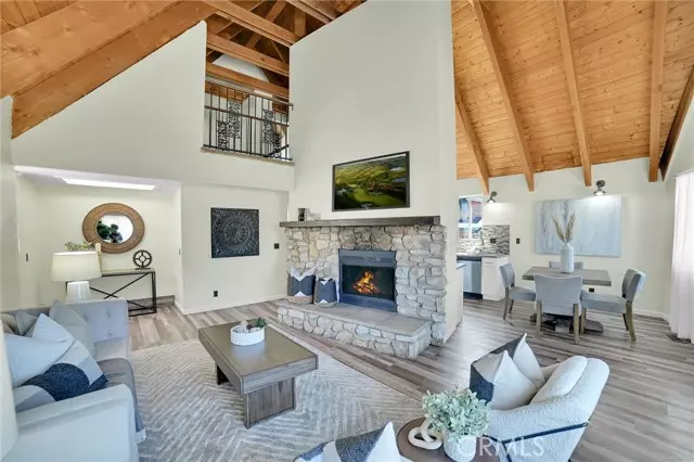 115 Sunset LN, Sugarloaf, CA 92386