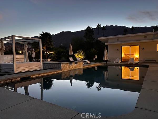 723 E Vereda Sur, Palm Springs, CA 92262