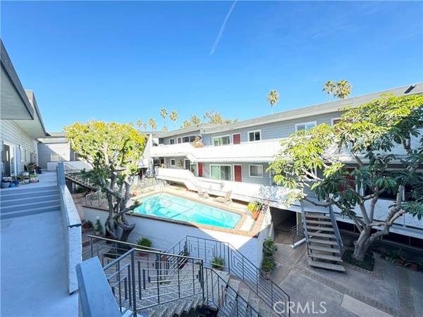 2021 California AVE 16, Santa Monica, CA 90403