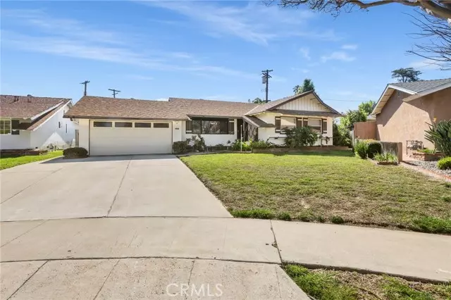 22116 Hemmingway ST, Canoga Park, CA 91304