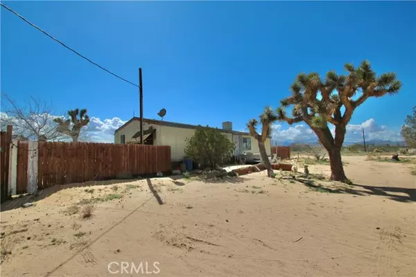 Landers, CA 92285,59631 Bearing Tree RD