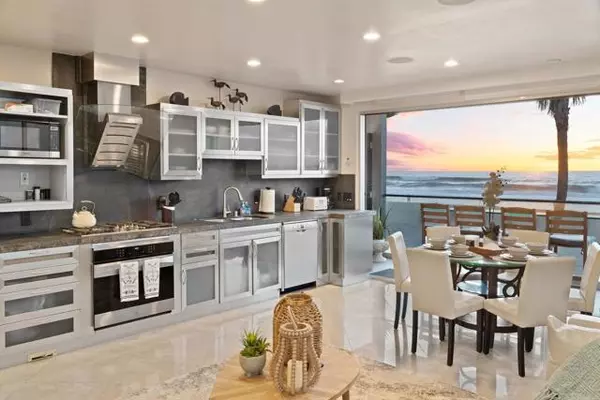 San Diego, CA 92109,2999 Ocean Front WALK 2