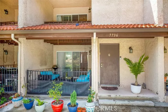 7736 Via Sorrento 32, Burbank, CA 91504