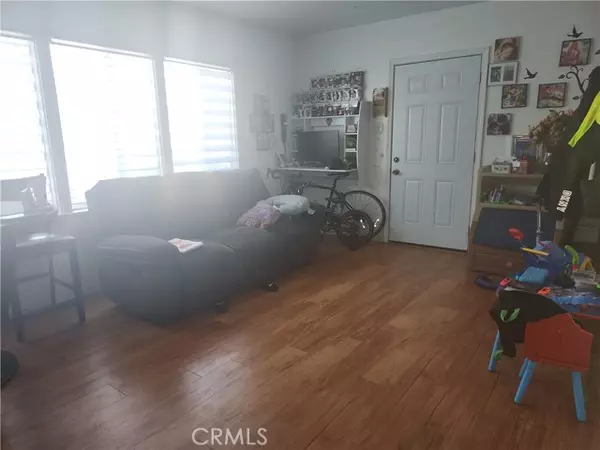 Los Angeles, CA 90059,682 E 120th ST