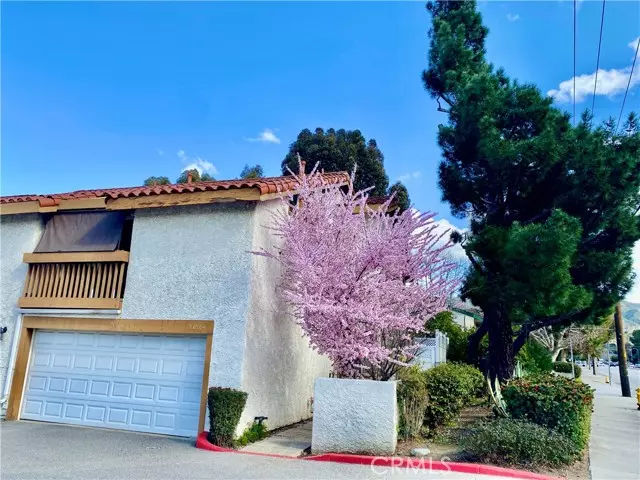 Newhall, CA 91321,20964 Judah LN