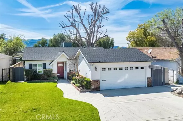 24833 Alderbrook DR, Newhall, CA 91321