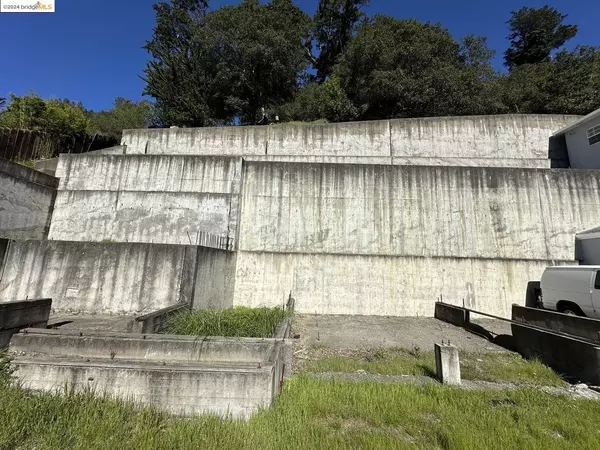 Oakland, CA 94611,2156 Mastlands