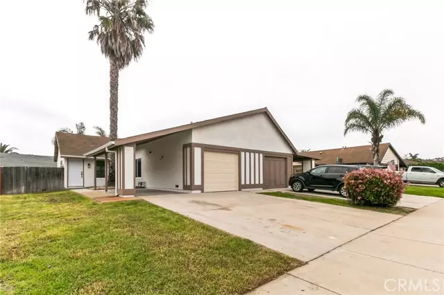 66 Baroda DR, Camarillo, CA 93012