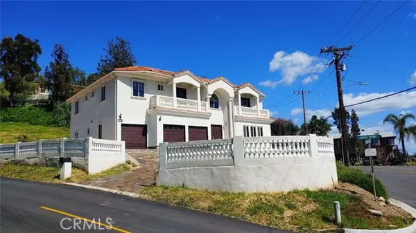 Santa Ana, CA 92705,10422 Ladera Senda