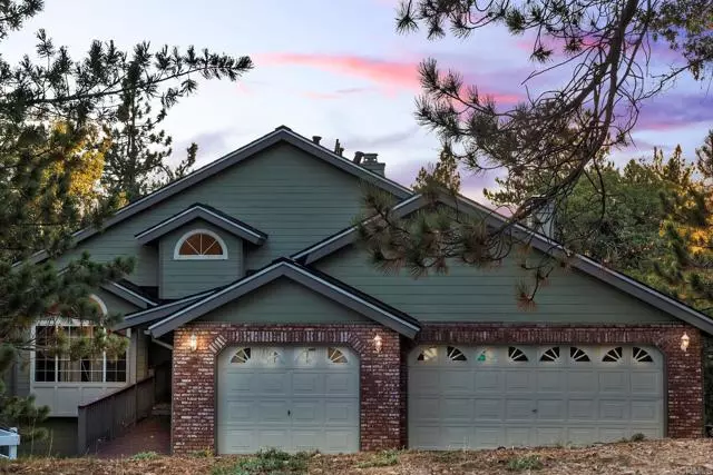 32329 Pine Cone LN, Running Springs, CA 92382