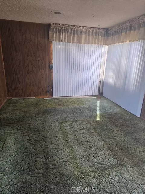 Compton, CA 90222,907 W Stockwell ST