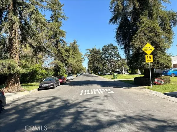 Van Nuys, CA 91411,5617 Cedros AVE