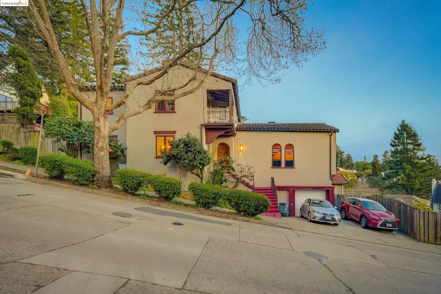 2520 Marin Ave, Berkeley, CA 94708