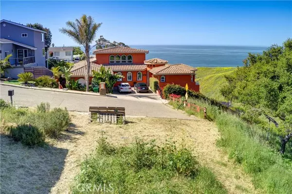 990 Bakersfield ST, Pismo Beach, CA 93449