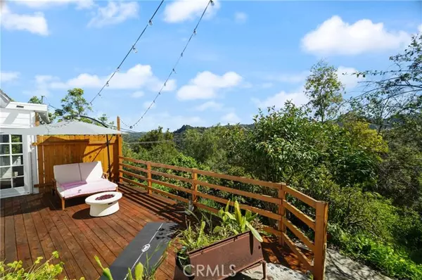 Topanga, CA 90290,1208 Fernwood Pacific DR