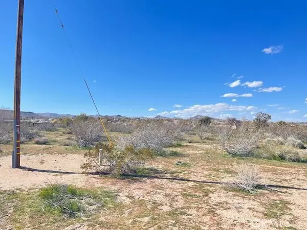 Landers, CA 92285,0 Yellowknife RD